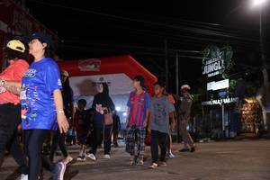 BIB: 
                            <button type="button" onclick="openModal(26263934)" class="btn btn-primary btn-sm float-right btn-popup" data-toggle="modal" data-target=".modal-high-quality">
                        <i class="fas fa-shopping-cart"></i> Add to Cart
                    </button>
                                            <button type="button" onclick="isThisMe(26263934, true)" class="btn btn-success btn-sm float-right btn-popup btn-isme hidden" data-toggle="tooltip" data-placement="bottom" title="นี่คือรูปของคุณใช่ไหม คลิกที่นี่เพื่อเอาเข้าอัลบั้ม">
                        <i class="fas fa-plus"></i> Add to album
                    </button>
                    <button type="button" onclick="isThisMe(26263934, false)" class="btn btn-warning btn-sm float-right btn-popup btn-isnotme hidden">
                        <i class="fas fa-ban"></i> Remove from album
                    </button>